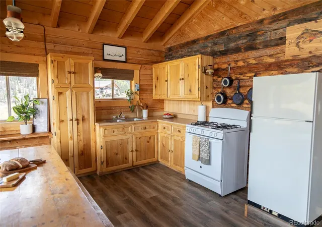Photo 3 of Single family home for sale at 1001 Cr 17, Lake City, CO 81235 | MLS# 9160548 | Listing updated on 2026-08-11