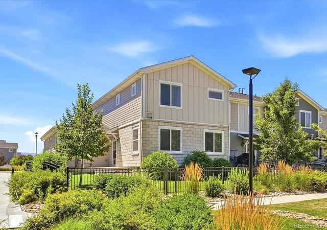 Photo 3 of Townhouse for sale at 683 Stonebridge Dr, Longmont, CO 80503 | MLS# 8733496 | Listing updated on 2026-08-31