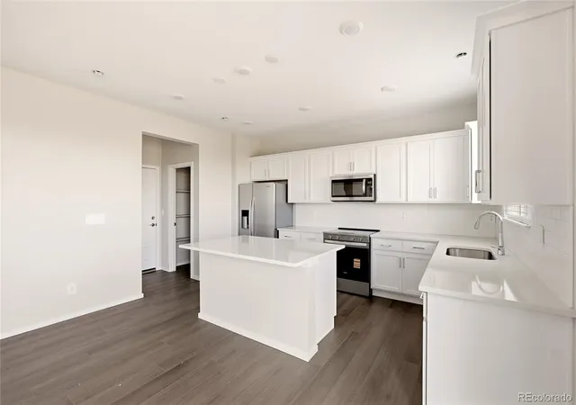 Photo 3 of Sale Pending at 25251 E Evans Dr, Aurora, CO 80018 | MLS# 6600292 | Listing updated on 2026-09-24