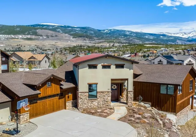 Photo 2 of Single family home for sale at 84 Snow Peak Ct, Dillon, CO 80435 | MLS# 9881928 | Listing updated on 2026-08-18