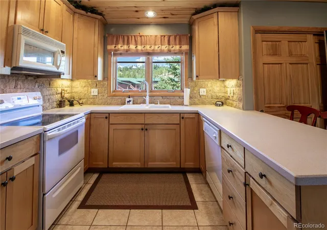 Photo 3 of Condo for sale at 205 Bella Vista Ct #311, Grand Lake, CO 80447 | MLS# 8697261 | Listing updated on 2026-07-30