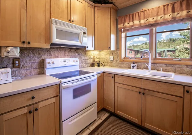 Photo 4 of Condo for sale at 205 Bella Vista Ct #311, Grand Lake, CO 80447 | MLS# 8697261 | Listing updated on 2026-07-30
