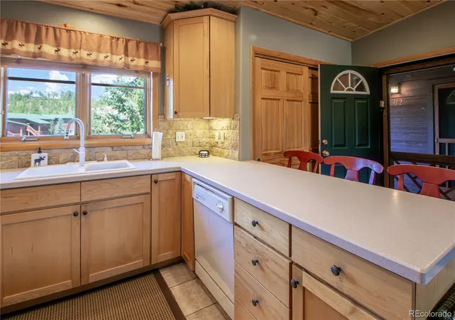 Photo 5 of Condo for sale at 205 Bella Vista Ct #311, Grand Lake, CO 80447 | MLS# 8697261 | Listing updated on 2026-07-30