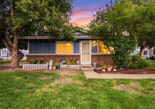 Townhouse for sale at 1282 S Uvalda St, Aurora, CO 80012 | MLS# 4231541
