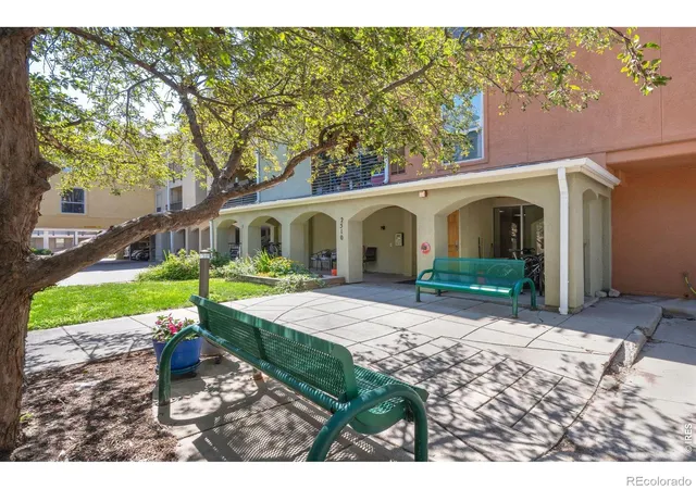 Listing Photo 2 - Condo for sale in building located at 2510 Taft Dr, Boulder, CO 80302 - Unit #300