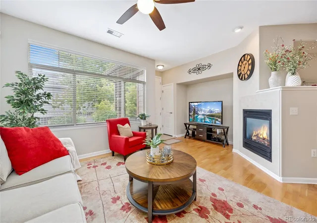 4th image of 8547 Gold Peak Dr, Highlands Ranch, CO 80130