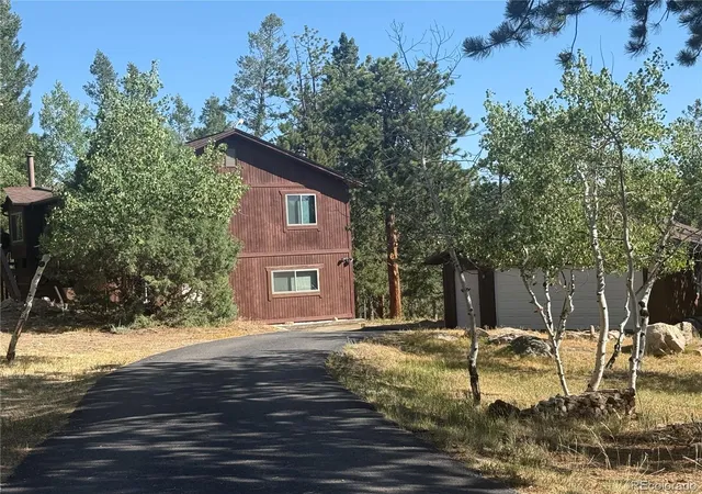Photo 3 of Single family home for sale at 46 Bay Ln, Bailey, CO 80421 | MLS# 2324882 | Listing updated on 2026-10-08