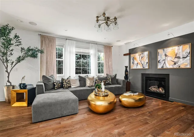Photo 4 of Single family home for sale at 6072 S Paris St, Englewood, CO 80111 | MLS# 5950763 | Listing updated on 2026-08-20