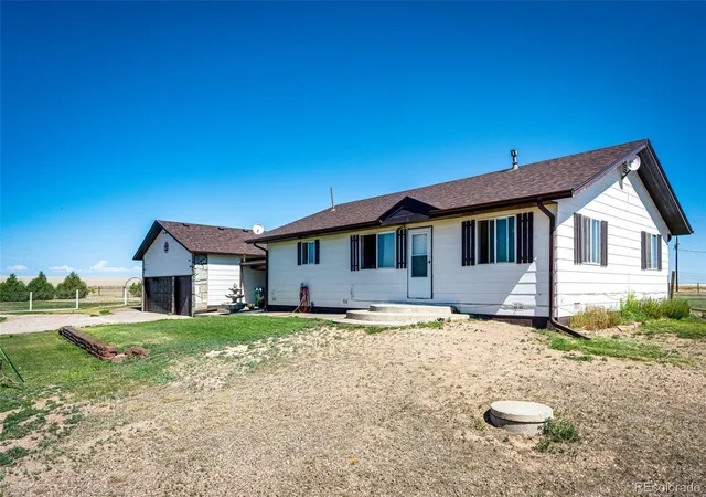 3rd image of 4820 Schumaker Rd, Bennett, CO 80102 | MLS# 8885663