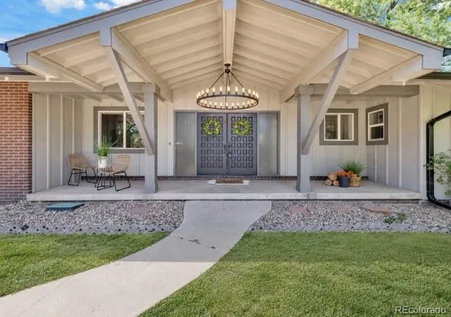 2nd image of 11 Meadowlark Ln, Littleton, CO 80123 | MLS# 8838352