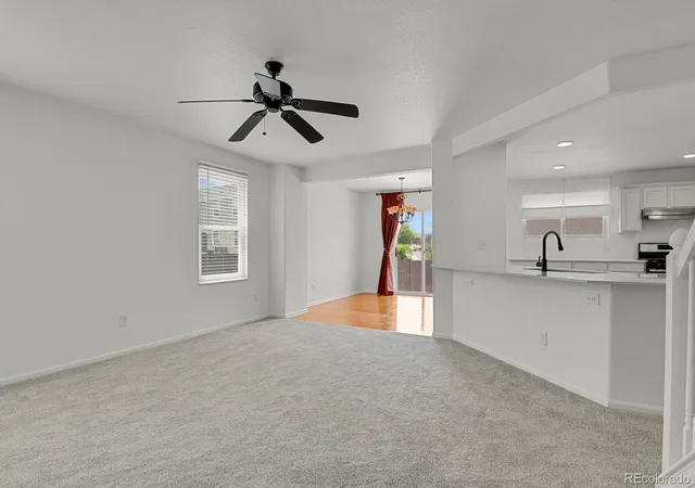 Photo 3 of Townhouse for sale at 5530 S Quemoy Cir, Aurora, CO 80015 | MLS# 2002881 | Listing updated on 2026-09-29