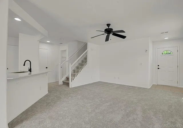 Photo 4 of Townhouse for sale at 5530 S Quemoy Cir, Aurora, CO 80015 | MLS# 2002881 | Listing updated on 2026-09-29