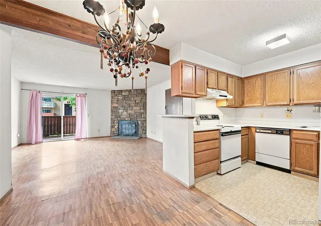 2nd image of 10251 W 44th Ave #6-105, Wheat Ridge, CO 80033 | MLS# 2540153