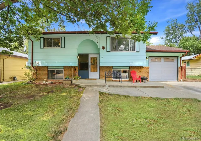 1st image of 18 Kodiak Ct, Longmont, CO 80504 | MLS# 8305813