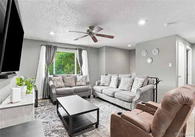 Photo 3 of Single family home for sale at 18 Kodiak Ct, Longmont, CO 80504 | MLS# 8305813 | Listing updated on 2026-09-21