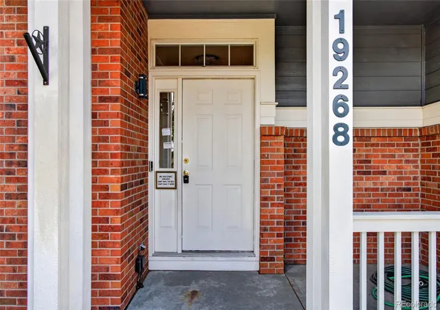 Photo 4 of Single family home for sale at 19268 E Caspian Pl, Aurora, CO 80013 | MLS# 4405350 | Listing updated on 2026-08-26