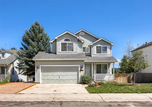 Photo 2 of Single family home for sale at 388 Lionel Ln, Elizabeth, CO 80107 | MLS# 5958504 | Listing updated on 2026-08-28