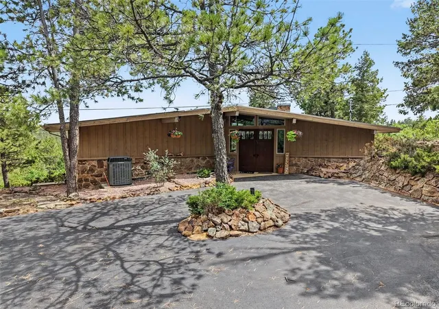 3rd image of 745 Timber Valley Rd, Colorado Springs, CO 80919 | MLS# 4390146