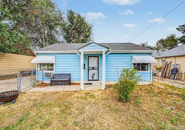 2nd image of 1343 Havana St, Aurora, CO 80010 | MLS# 8108298