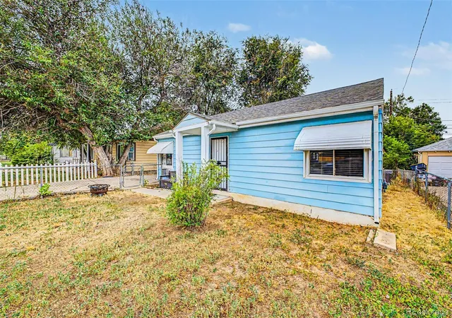 4th image of 1343 Havana St, Aurora, CO 80010 | MLS# 8108298