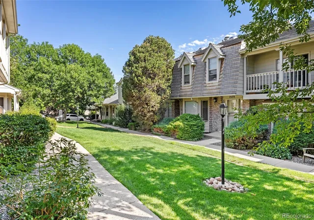 image of 7609 S Cove Cir, Centennial, CO 80122 | MLS# 2513362