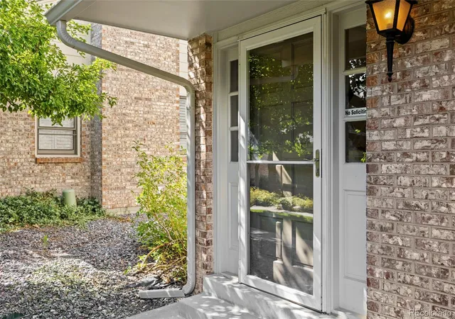 image of 7609 S Cove Cir, Centennial, CO 80122 | MLS# 2513362