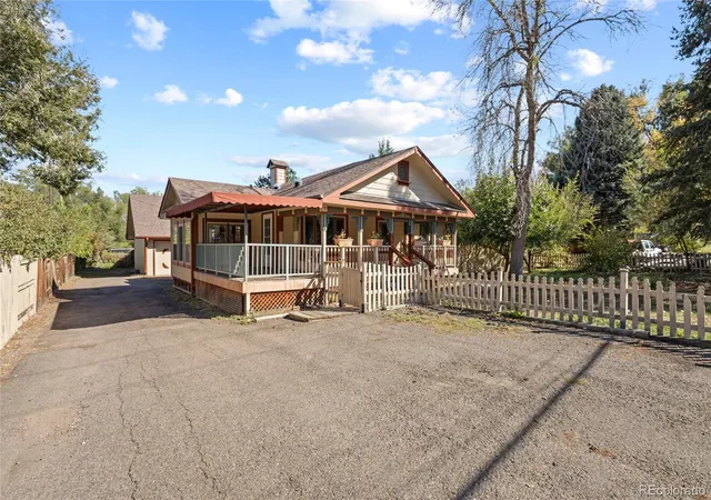 Photo 2 of Single family home for sale at 790 Garrison St, Lakewood, CO 80215 | MLS# 9814181 | Listing updated on 2026-10-03