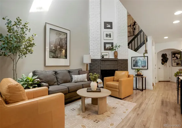 image of 7674 S Cove Cir, Centennial, CO 80122 | MLS# 4217537