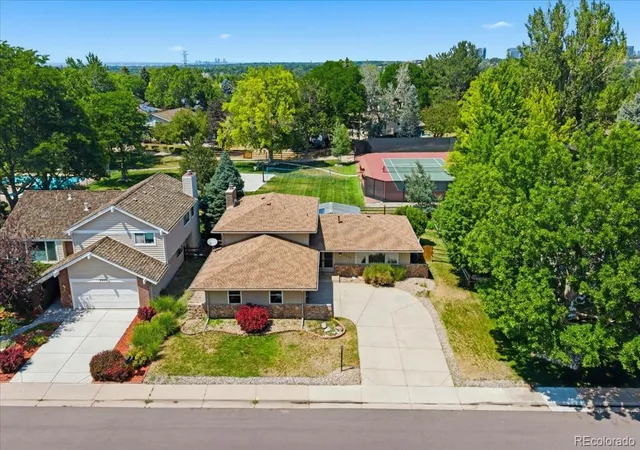 Photo 2 of Single family home for sale at 6689 E Heritage Pl N, Centennial, CO 80111 | MLS# 8677962 | Listing updated on 2026-10-17