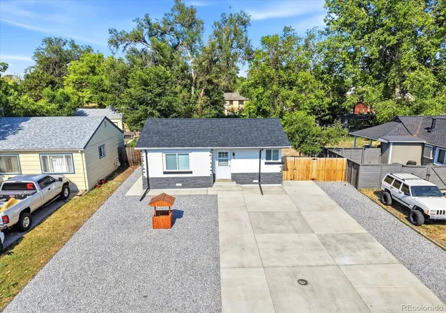Photo 3 of Single family home for sale at 5 Stuart St, Denver, CO 80219 | MLS# 6495066 | Listing updated on 2026-08-20