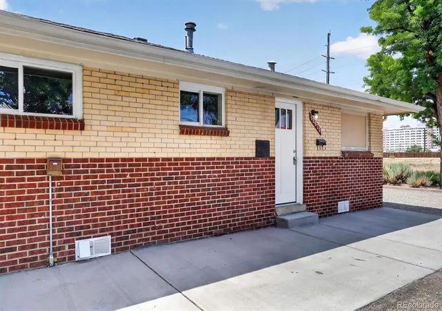 4th image of 12920 E 13Th Pl, Aurora, CO 80011 | MLS# 2109250
