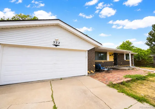 Photo 2 of Single family home for sale at 322 S Peoria Cir, Aurora, CO 80012 | MLS# 6197260 | Listing updated on 2026-10-01