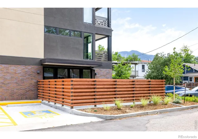 Listing Photo 2 - Condo for sale in building located at 1525 Spruce St, Boulder, CO 80302 - Unit #B