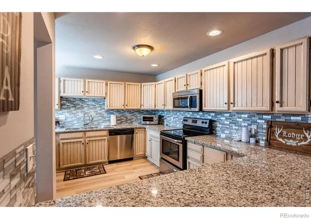 4th image of 1050 S Saint Vrain Ave #3, Estes Park, CO 80517 | MLS# IR1064970