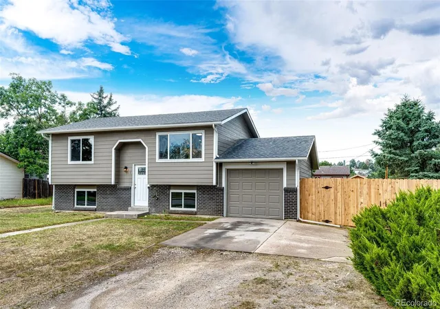 3rd image of 841 S Elbert St, Elizabeth, CO 80107 | MLS# 9873123