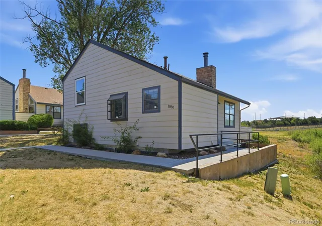 Photo 1 of Single family home for sale at 1030 S Zeno Way, Aurora, CO 80017 | MLS# 3206385 | Listing updated on 2026-10-14