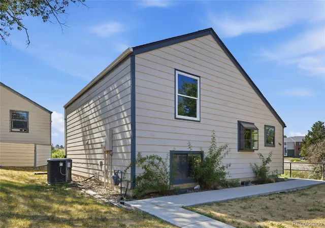 Photo 2 of Single family home for sale at 1030 S Zeno Way, Aurora, CO 80017 | MLS# 3206385 | Listing updated on 2026-10-14
