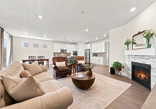 Photo 4 of Single family home for sale at 7154 Hyland Hills St, Castle Pines, CO 80108 | MLS# 8698523 | Listing updated on 2026-09-28