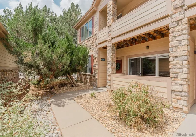 Photo 3 of Condo for sale at 7111 S Wenatchee Way #G, Aurora, CO 80016 | MLS# 4602208 | Listing updated on 2026-09-20