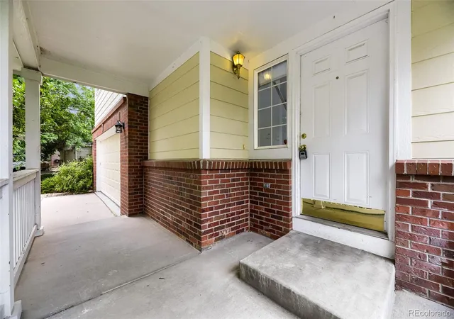 Photo 3 of Single family home for sale at 2831 S Walden Way, Aurora, CO 80013 | MLS# 3058957 | Listing updated on 2026-10-08