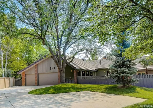 Listing Photo 4 - Condo for sale in building located at 27 Beacon Hl Ln, Greenwood Village, CO 80111