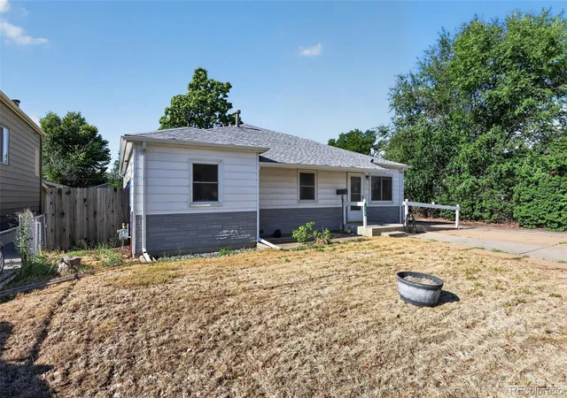 Photo 3 of Single family home for sale at 1730 Hoffman Way, Thornton, CO 80229 | MLS# 7427733 | Listing updated on 2026-07-24