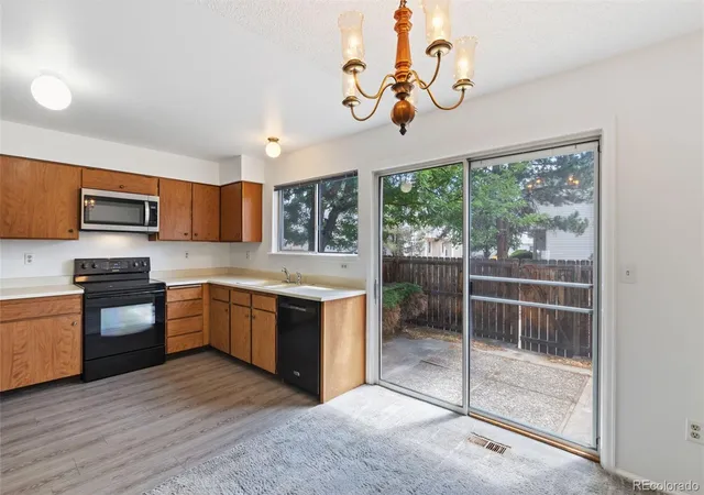 Photo 4 of Townhouse for sale at 4231 S Mobile Cir #B, Aurora, CO 80013 | MLS# 2270387 | Listing updated on 2026-08-28