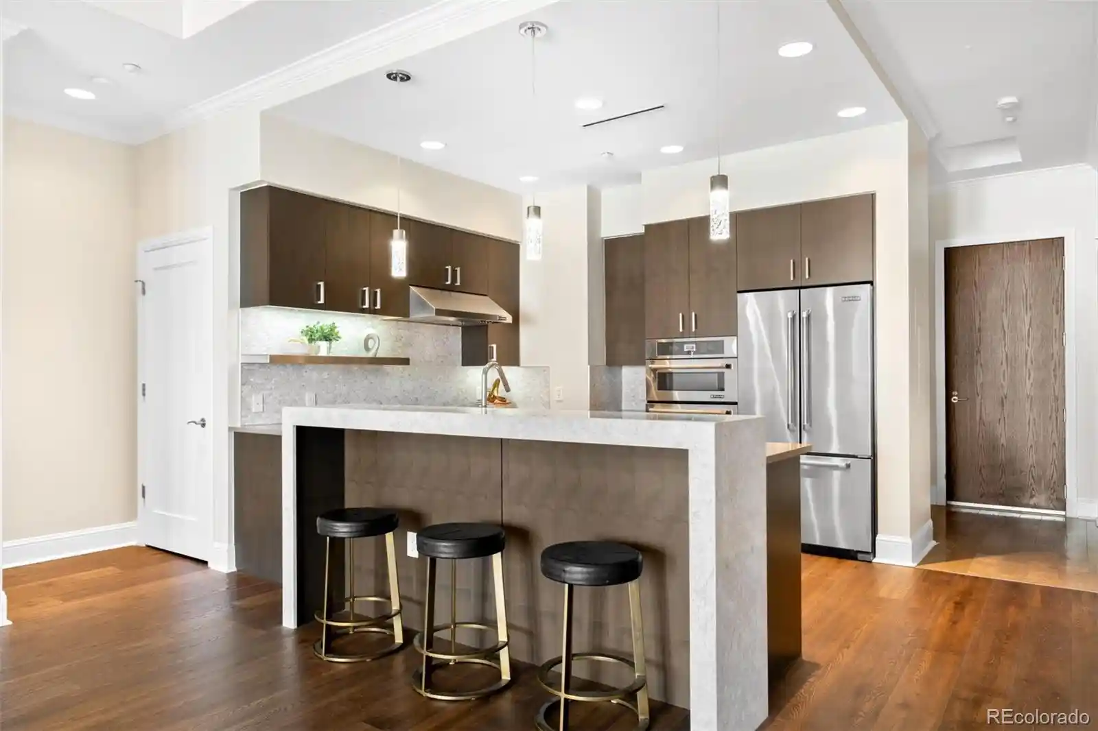 Listing Photo 1 - Condo for sale in 7600 Landmark Wy located at 7600 Landmark Wy, Greenwood Village, CO 80111 - Unit #814