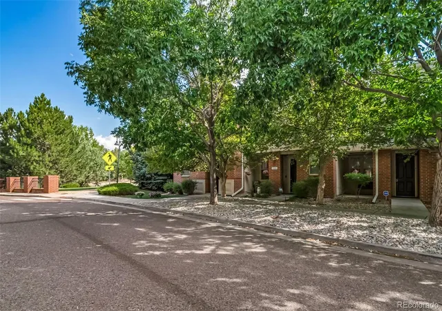 2nd image of 13694 E Weaver Pl, Englewood, CO 80111 | MLS# 3803198