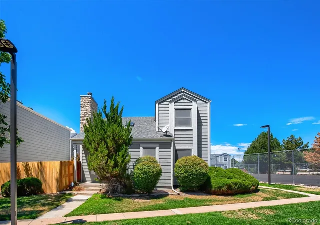 3rd image of 11703 E Cornell Cir, Aurora, CO 80014 | MLS# 2439932