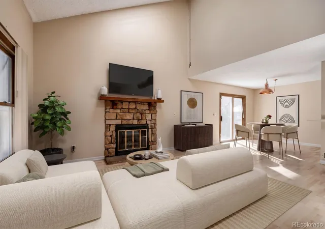1st image of 11703 E Cornell Cir, Aurora, CO 80014 | MLS# 2439932