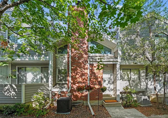 3rd image of 63 S Nome St, Aurora, CO 80012 | MLS# 5267839
