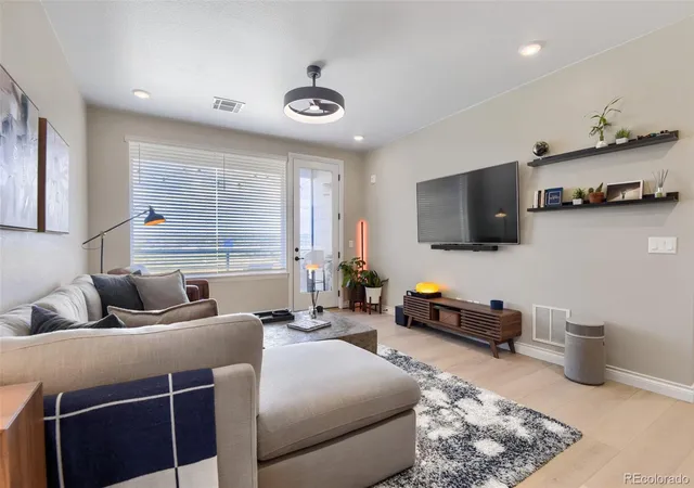 3rd image of 16860 Askins Loop #201, Parker, CO 80134 | MLS# 8240884