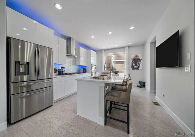 3rd image of 15795 E Broncos Pl, Englewood, CO 80112 | MLS# 1810506